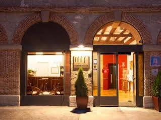 Hotel Hospederia De Alesves